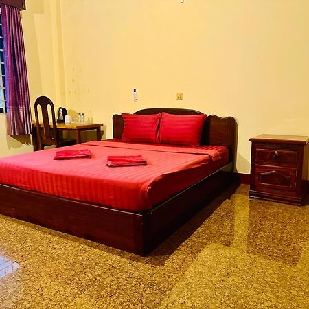 Savet Guesthouse Stoeng Treng Екстериор снимка