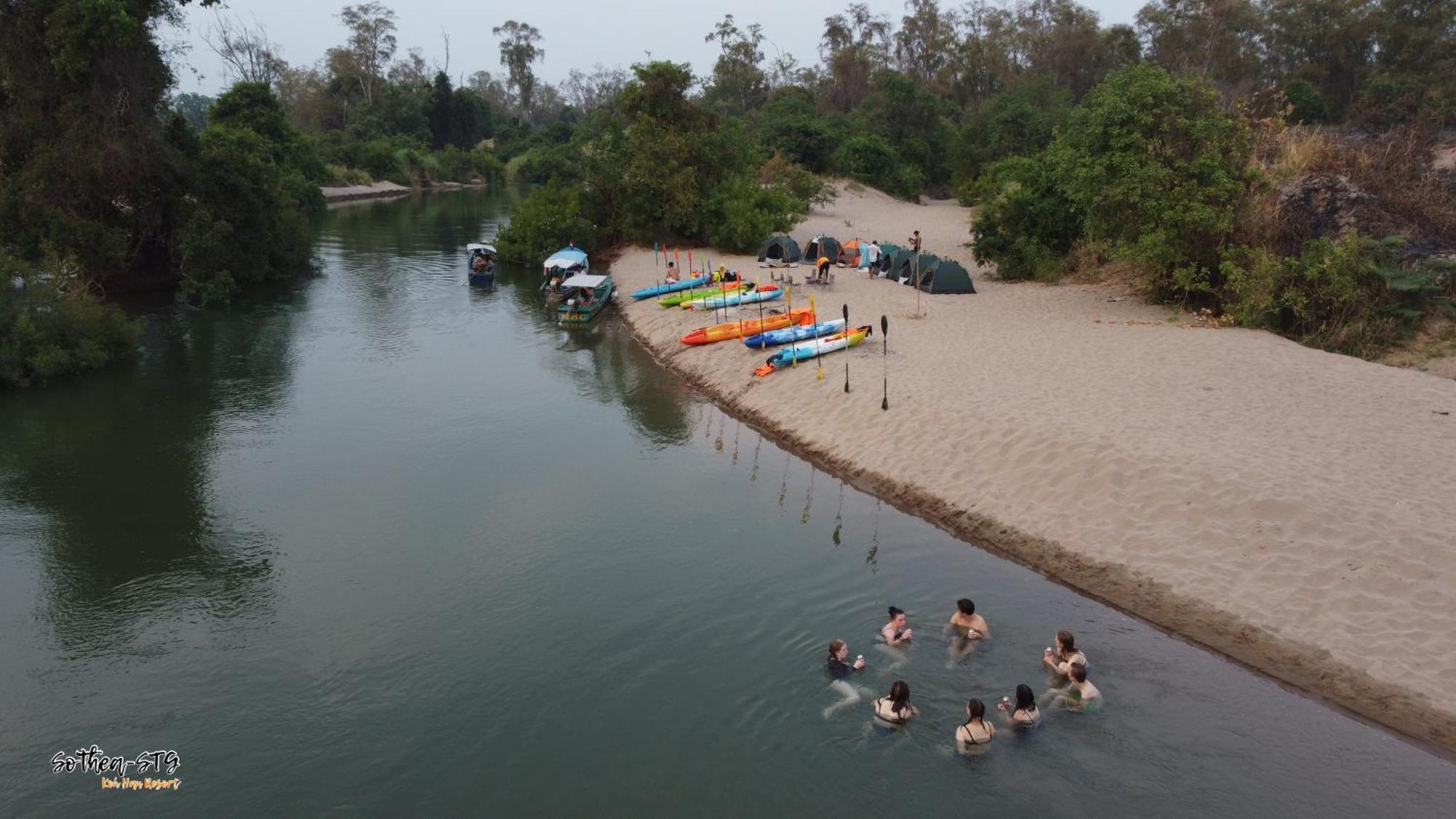 Savet Guesthouse Stoeng Treng Екстериор снимка
